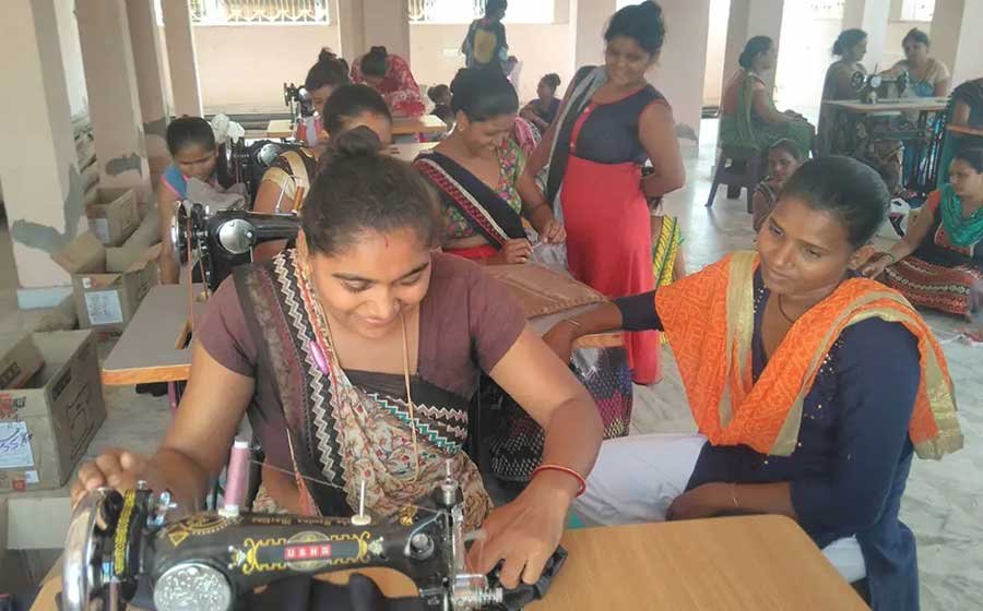 Young Women Entrepreneurs Program